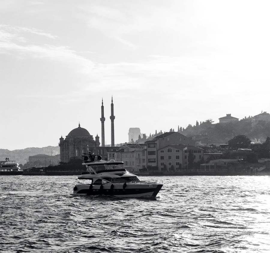 Bosphorus Private Yacht Tour – A Two-Hour Exclusive Luxury Cruise in Istanbul