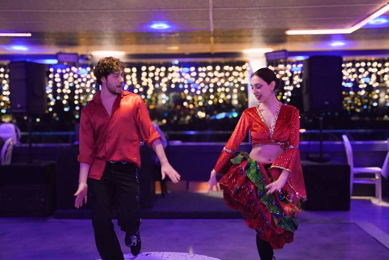 Dinner Cruise Back Area No Alcohol (Round-Trip Transfer) 