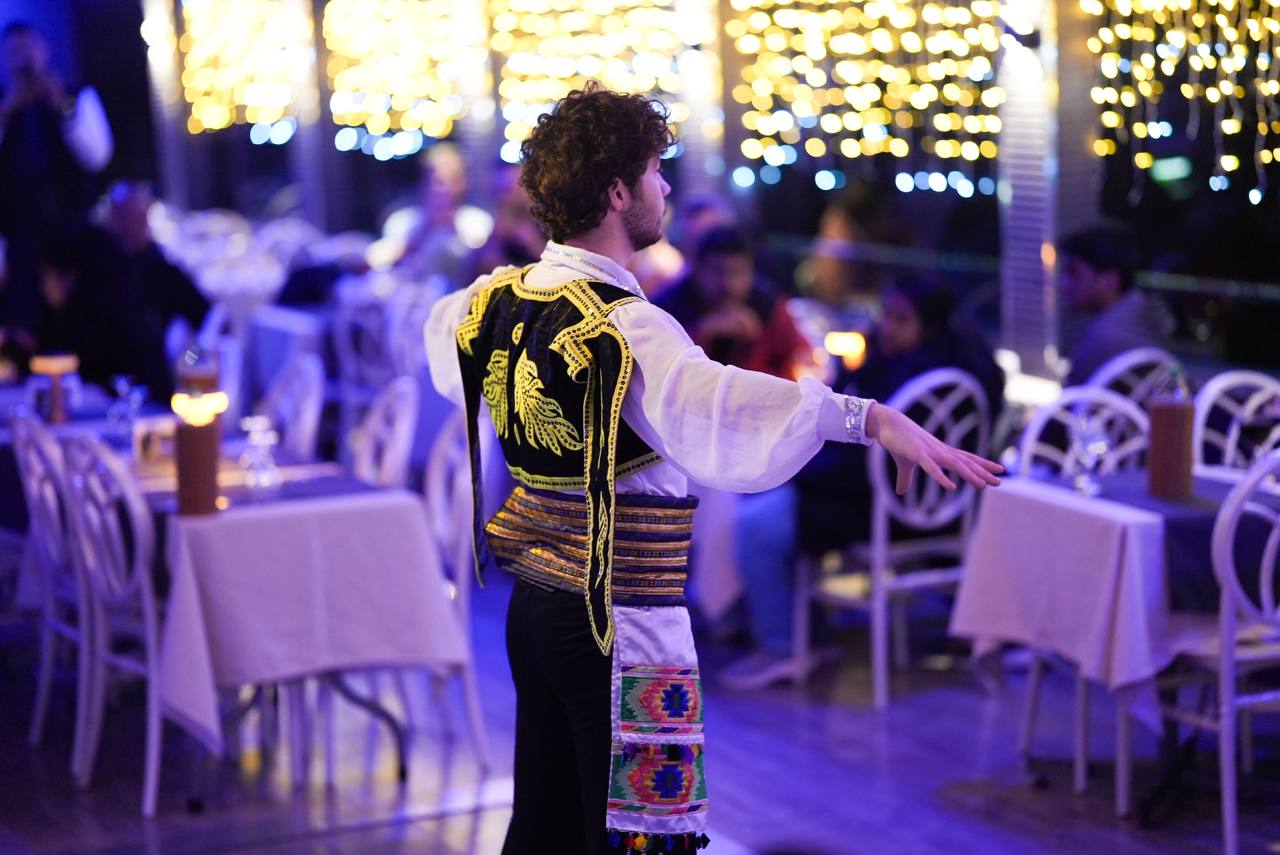 Dinner Cruise Back Area No Alcohol (Round-Trip Transfer) 