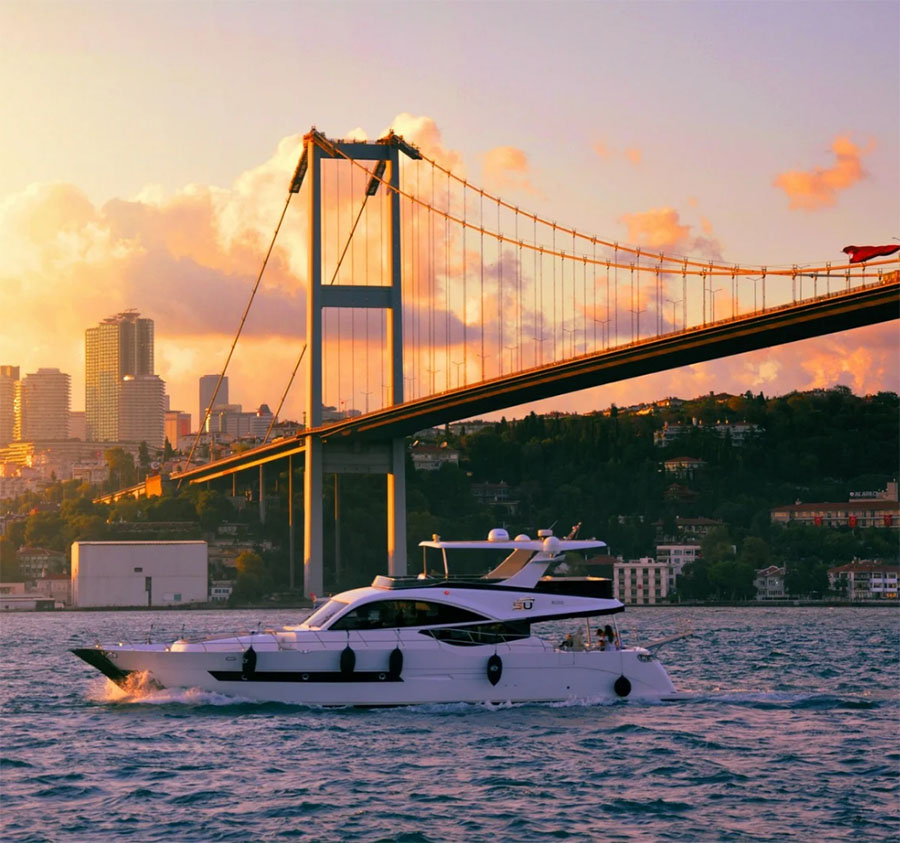 Bosphorus Private Yacht Tour – A Four-Hour Luxury Escape Through Istanbul’s Timeless Beauty