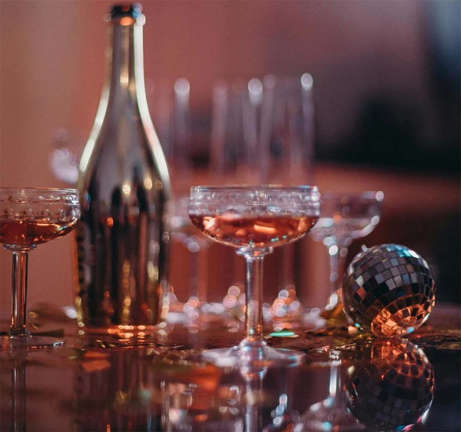 Romantic Bosphorus Dinner Cruise – A Magical Evening with Standard Menu & Alcohol