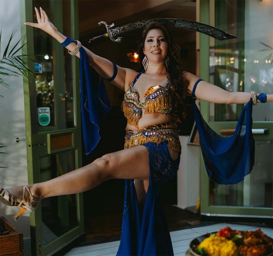 Bosphorus Dinner Cruise – Private Table with Unlimited Drinks & Live Show