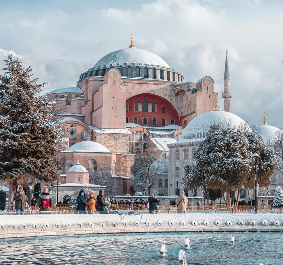 Half-Day Istanbul Tour – Explore Ottoman Heritage & Grand Bazaar 